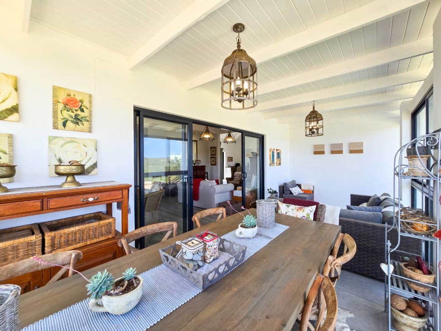 2 Bedroom Property for Sale in Stilbaai Oos Western Cape